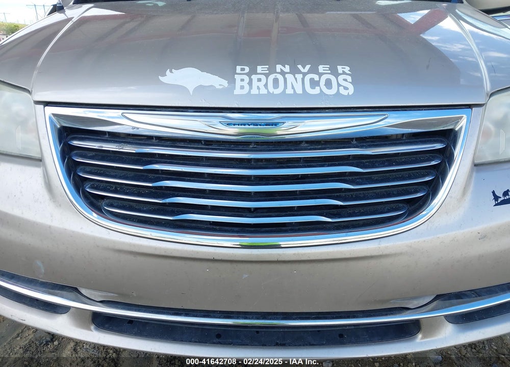 2014 CHRYSLER TOWN & COUNTRY TOURING VIN: 2C4RC1BG8ER258875