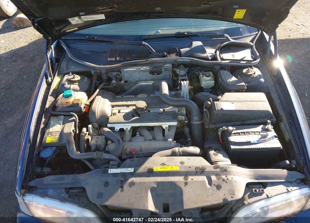 2004 VOLVO C70 HT VIN: YV1NC62DX4J041472