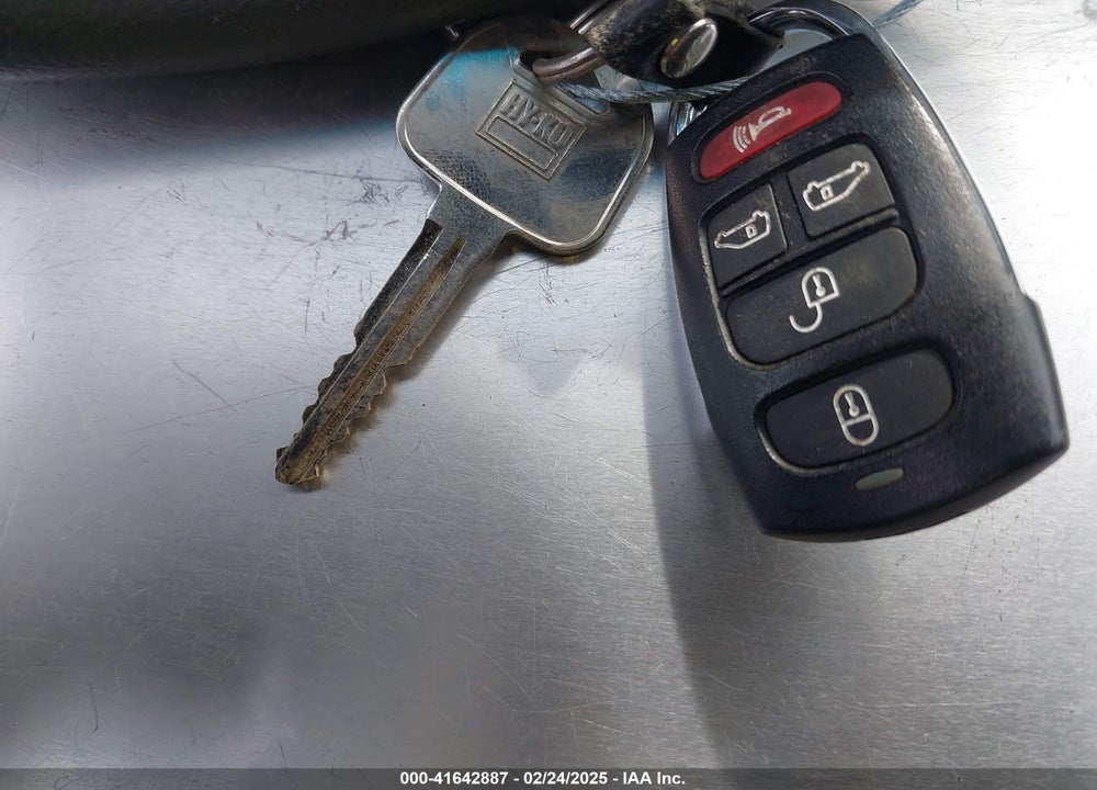 2012 KIA SEDONA LX VIN: KNDMG4C78C6429305