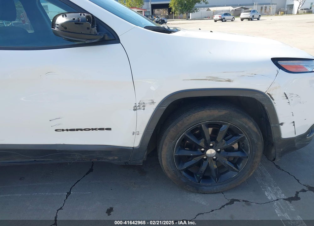 2014 JEEP CHEROKEE VIN: 1C4PJLCB3EW302204