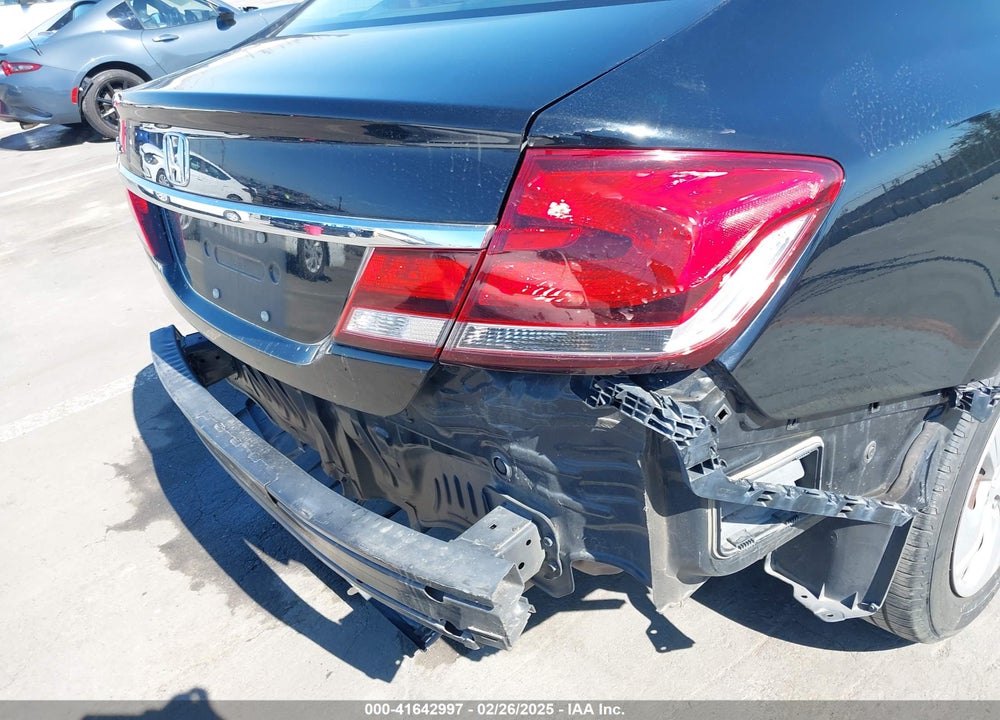 2013 HONDA CIVIC LX VIN: 19XFB2F51DE236625