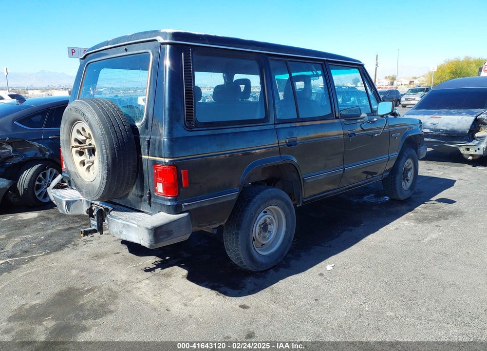 1990 MITSUBISHI MONTERO LS VIN: JA4GJ51S9LJ002086