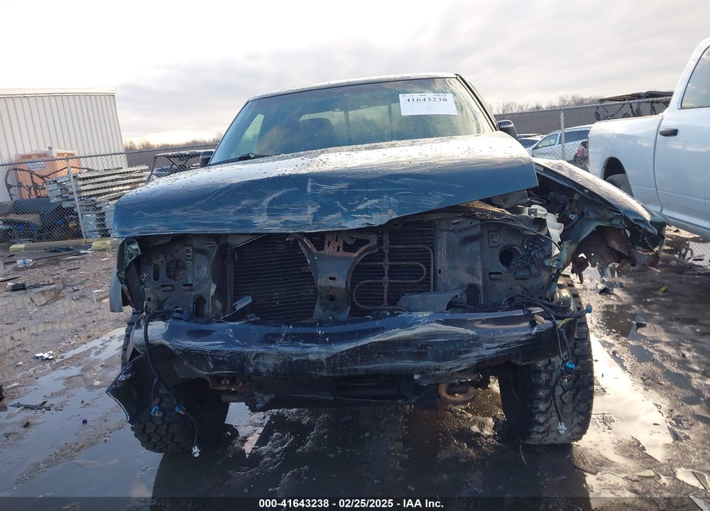 2003 CHEVROLET S-10 VIN: 1GCCT19X738283173