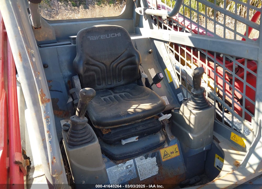 2019 TAKEUCHI TL6 TRACK LOADER VIN: 406001097