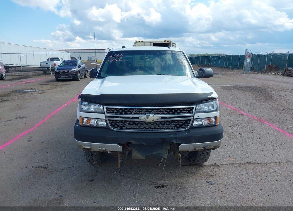2005 CHEVROLET SILVERADO 2500HD LT VIN: 1GCHK29UX5E179785
