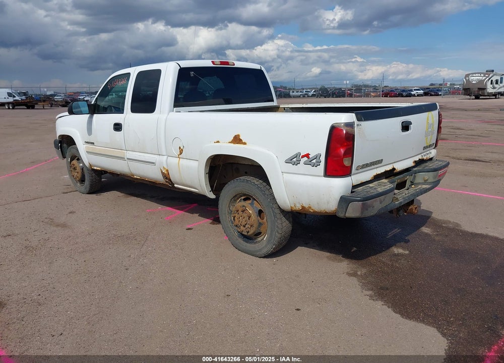2005 CHEVROLET SILVERADO 2500HD LT VIN: 1GCHK29UX5E179785