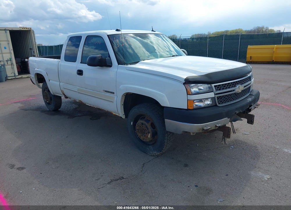 2005 CHEVROLET SILVERADO 2500HD LT VIN: 1GCHK29UX5E179785