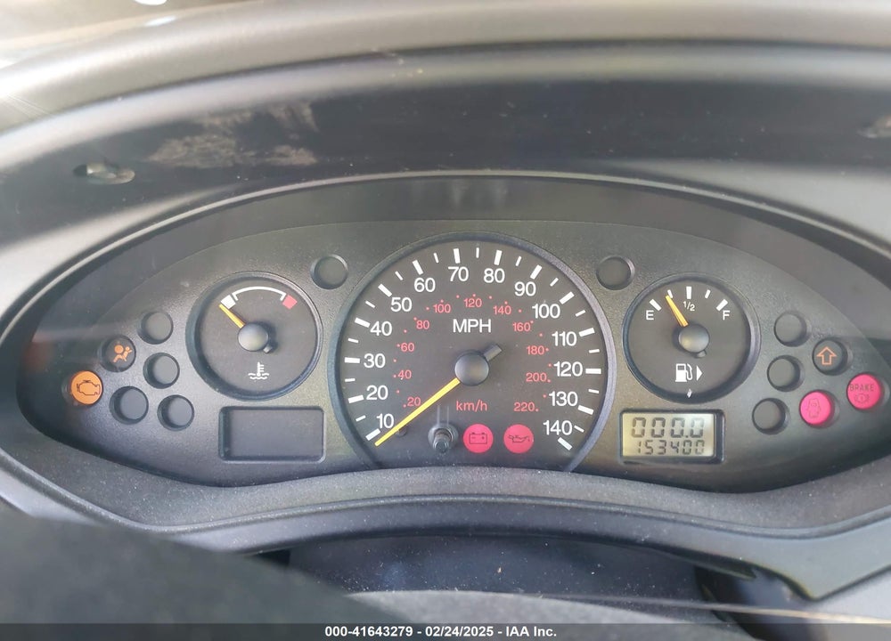 2000 FORD FOCUS LX VIN: 1FAFP33P8YW330922