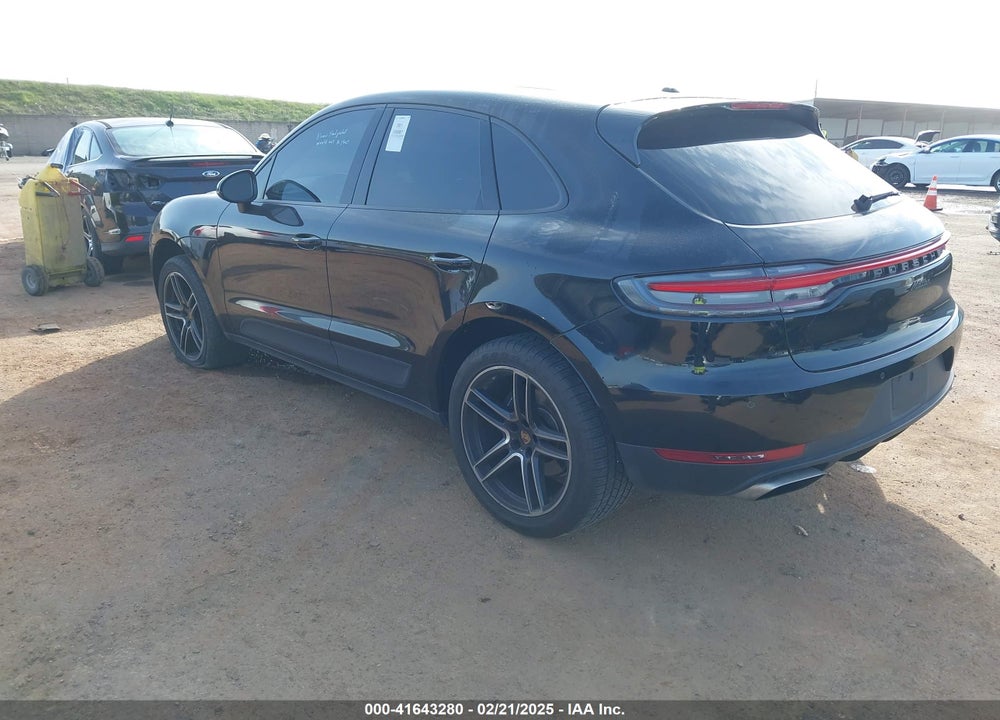 2021 PORSCHE MACAN VIN: WP1AA2A53MLB06131