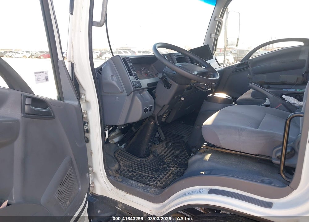 2019 ISUZU NPR HD VIN: 54DC4W1C3KS811095
