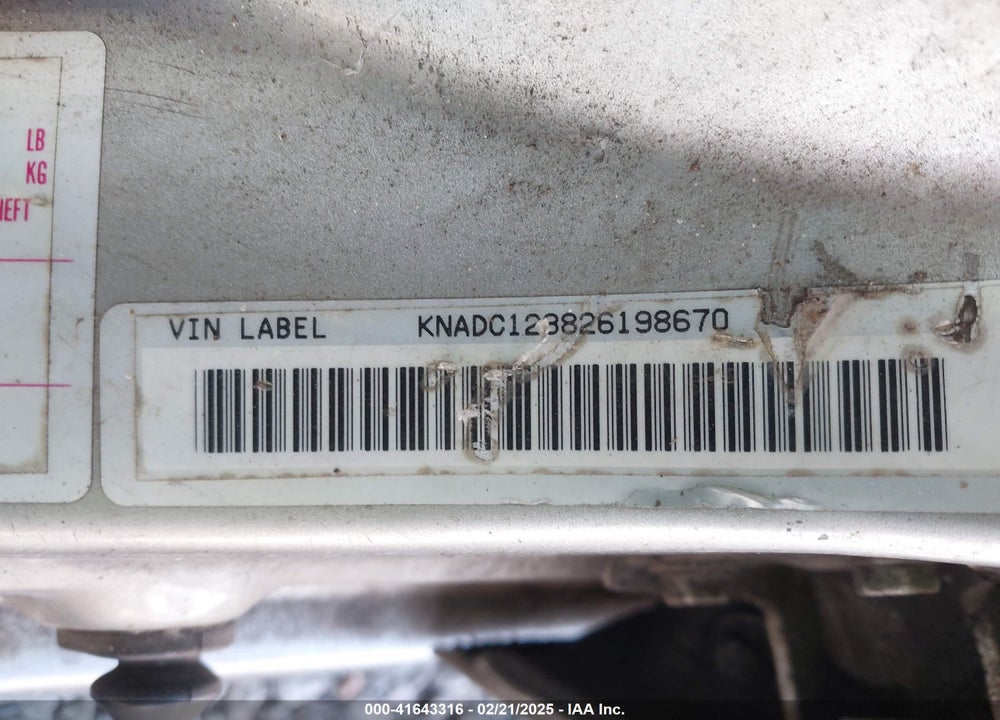 2002 KIA RIO VIN: KNADC123826198670