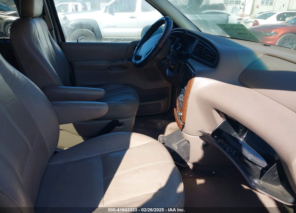 2000 FORD WINDSTAR LIMITED/SEL VIN: 2FMZA5346YBB11125