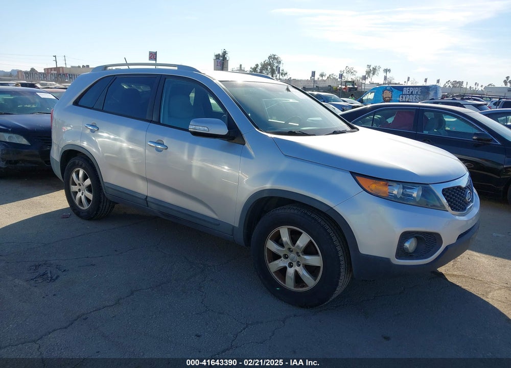 2012 KIA SORENTO LX VIN: 5XYKT3A60CG264208