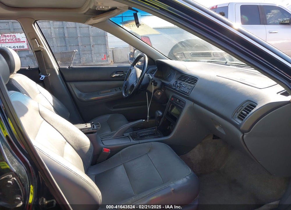 1997 HONDA ACCORD VIN: 1HGCD5669VA219584