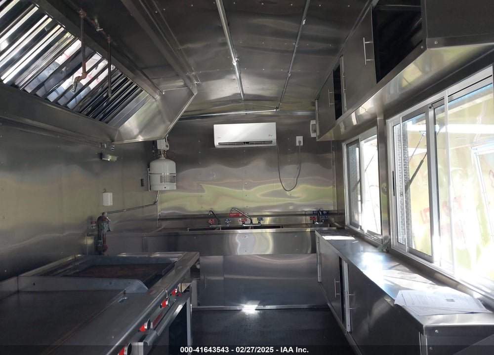 2024 TRAILER MC. GUBER CONCESSION VIN: 3M9BF1628RM054952