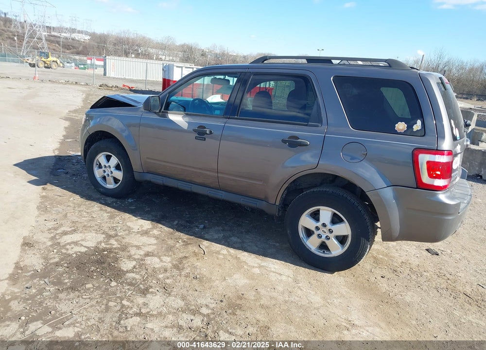 2011 FORD ESCAPE XLT VIN: 1FMCU0D77BKC21414