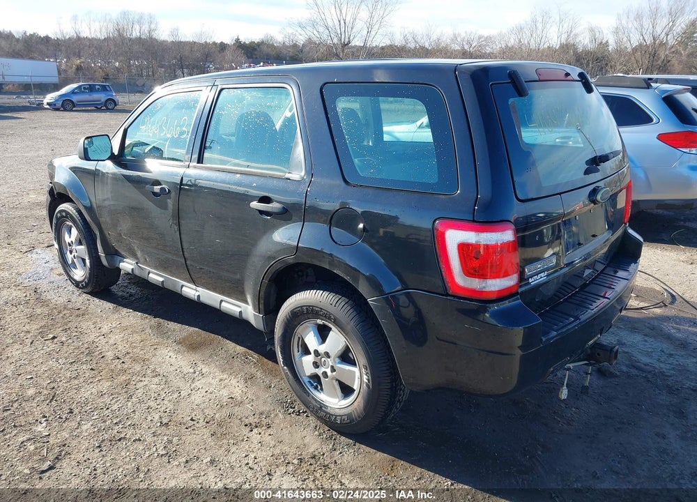 2011 FORD ESCAPE XLS VIN: 1FMCU0C74BKC18584