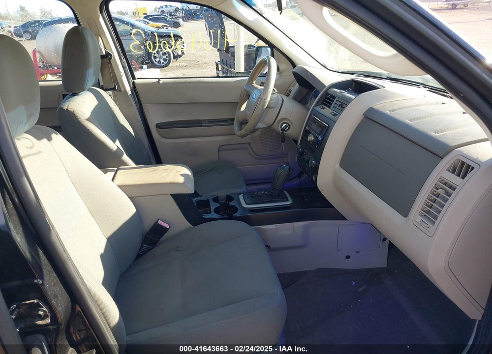 2011 FORD ESCAPE XLS VIN: 1FMCU0C74BKC18584