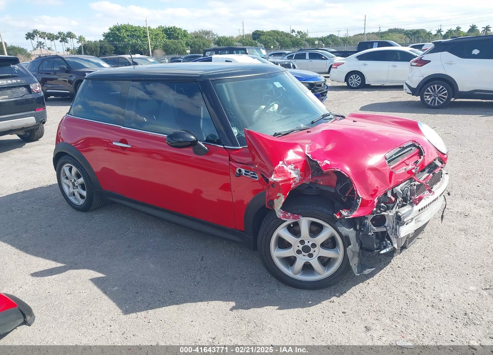 2006 MINI COOPER VIN: WMWRC33526TK18176