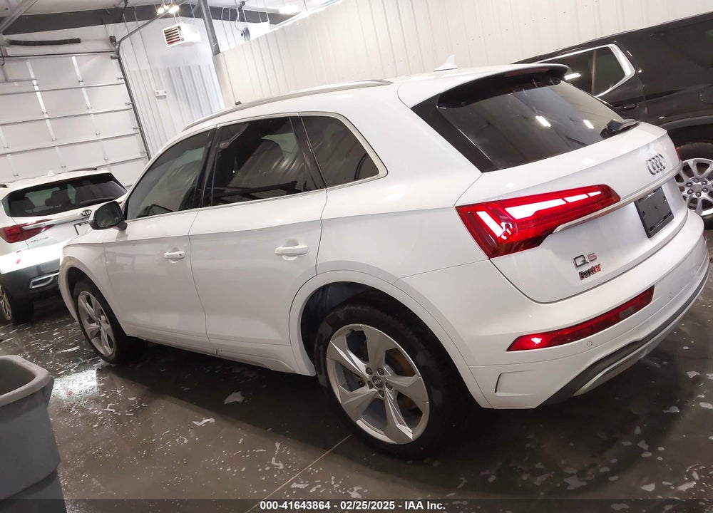 2021 AUDI Q5 VIN: WA1BAAFYXM2001878