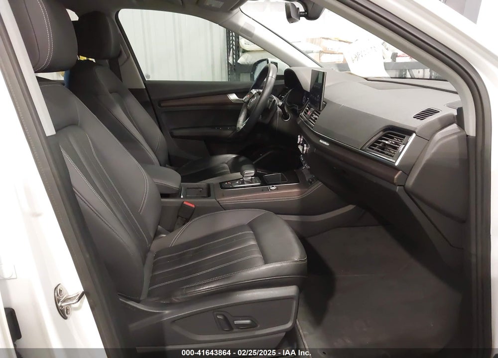 2021 AUDI Q5 VIN: WA1BAAFYXM2001878
