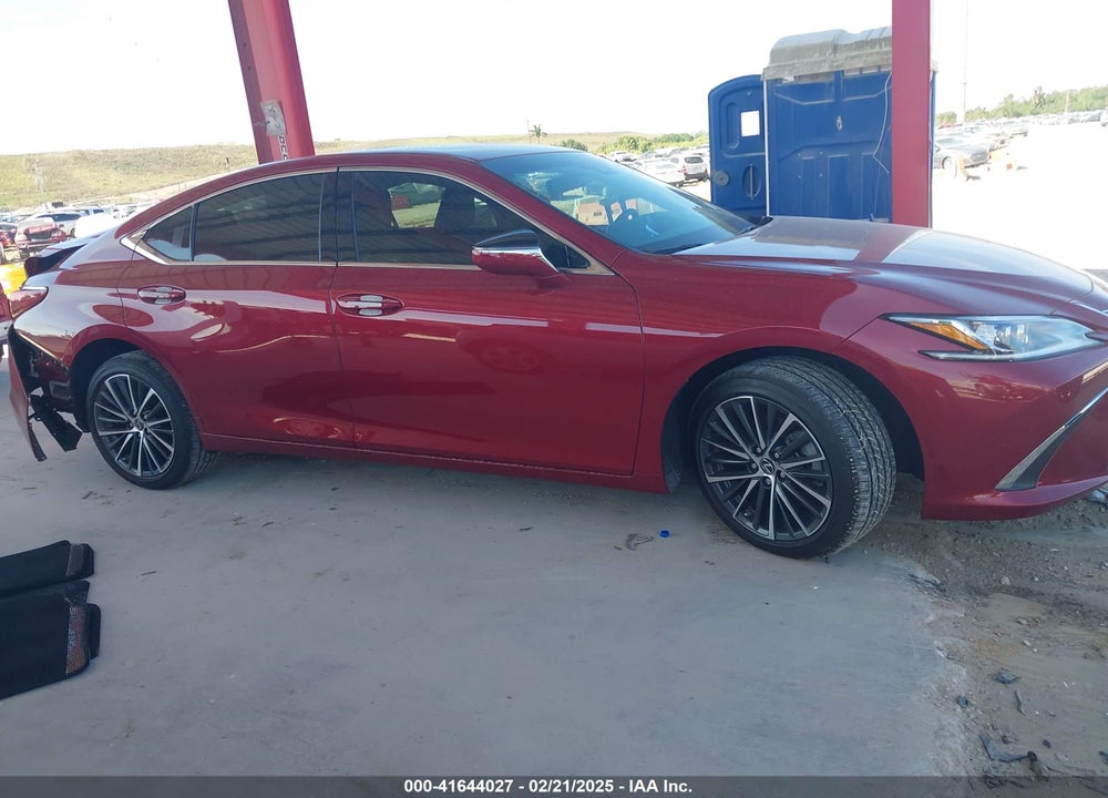 2022 LEXUS ES VIN: 58ADZ1B12NU123127