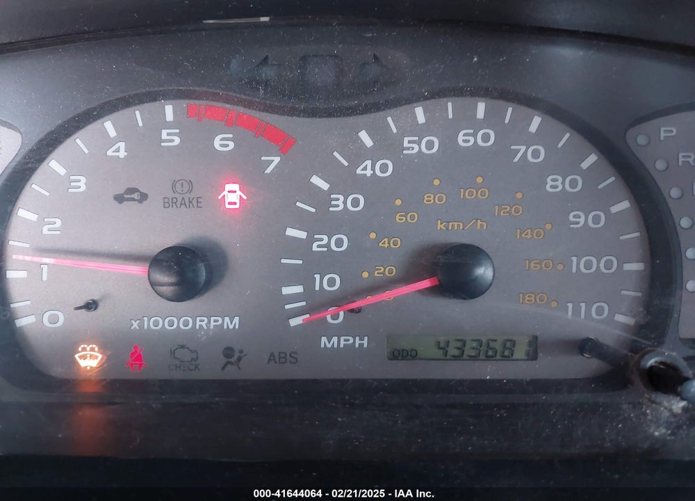2002 TOYOTA SEQUOIA LIMITED V8 VIN: 5TDBT48A72S078764