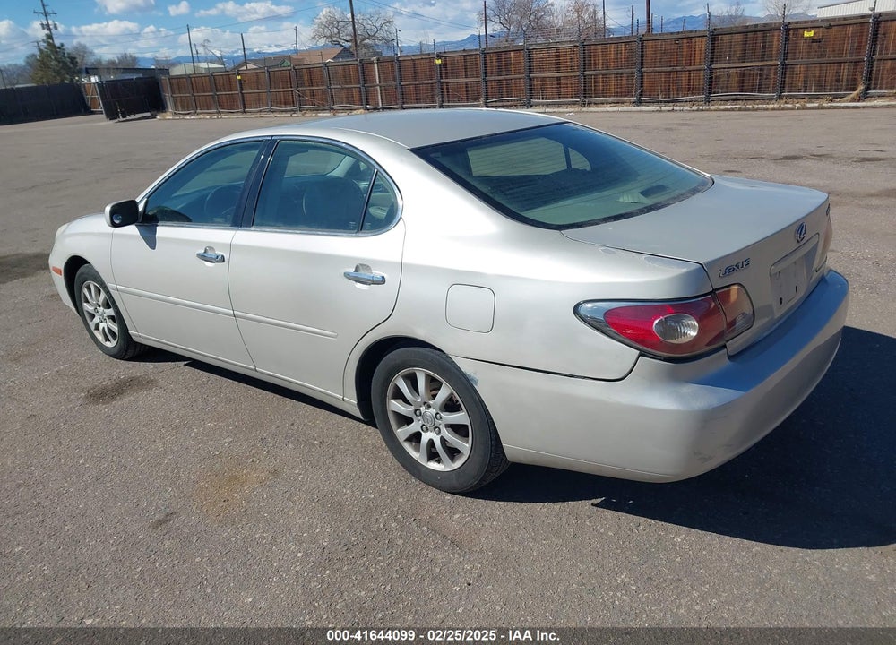 2002 LEXUS ES 300 VIN: JTHBF30G420047703
