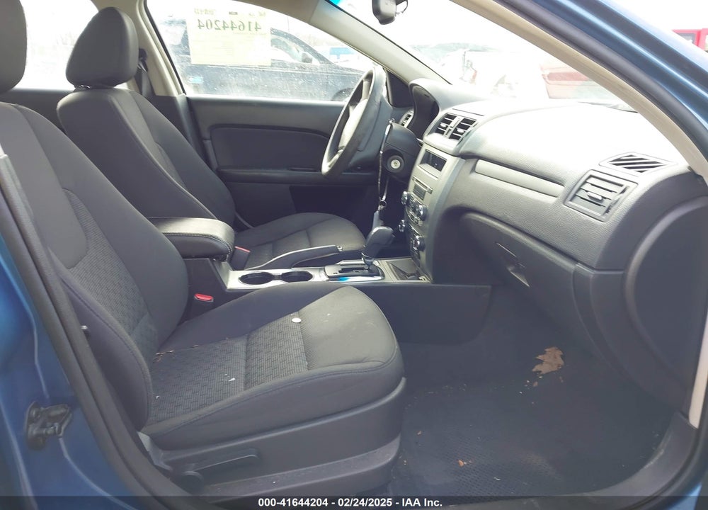 2010 FORD FUSION SE VIN: 3FAHP0HG4AR401042