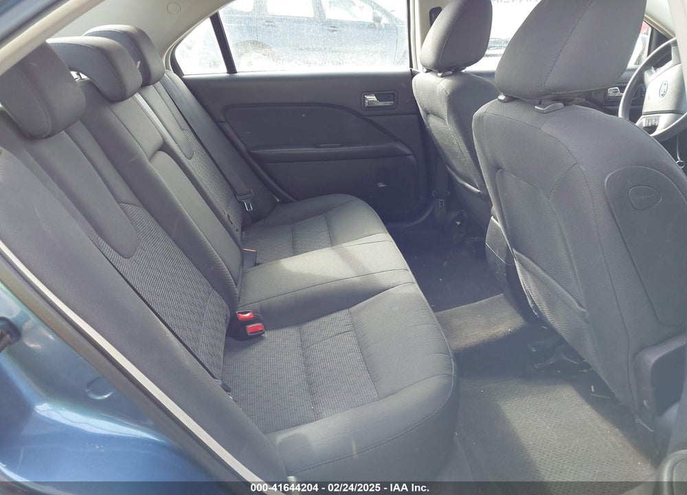 2010 FORD FUSION SE VIN: 3FAHP0HG4AR401042