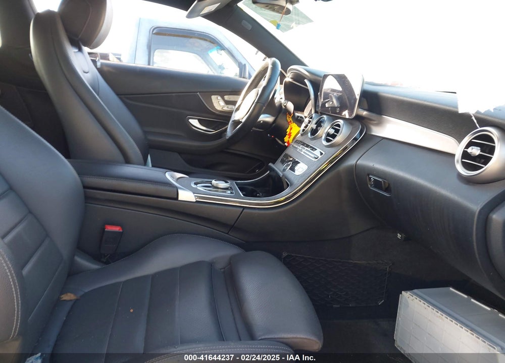 2019 MERCEDES-BENZ C 300 VIN: WDDWJ8DB4KF827765