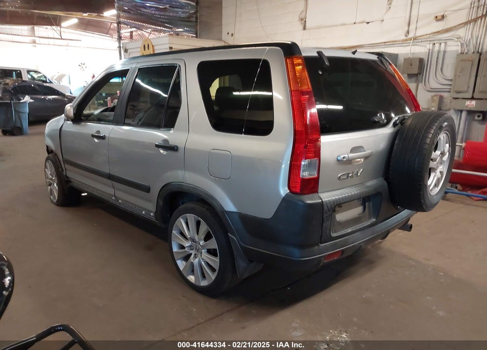 2002 HONDA CR-V VIN: SHSRD78852U001902