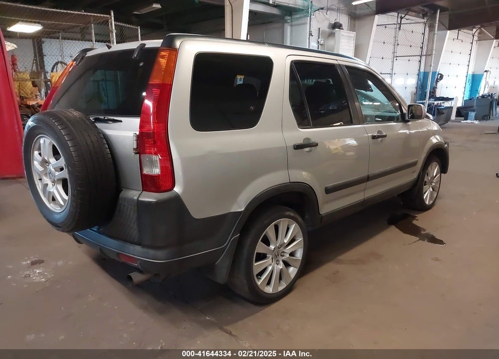 2002 HONDA CR-V VIN: SHSRD78852U001902
