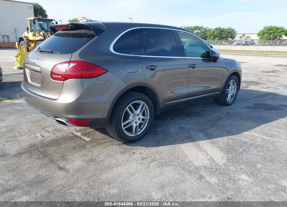 2011 PORSCHE CAYENNE HYBRID S VIN: WP1AE2A29BLA94414
