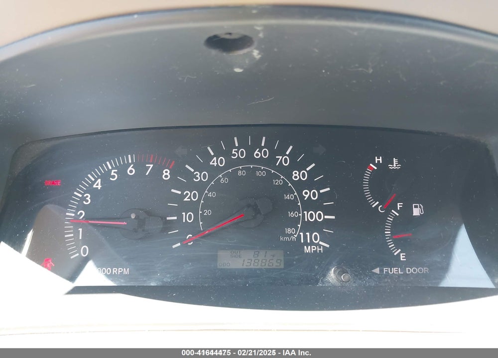 2005 TOYOTA COROLLA LE VIN: 1NXBR32E75Z450118
