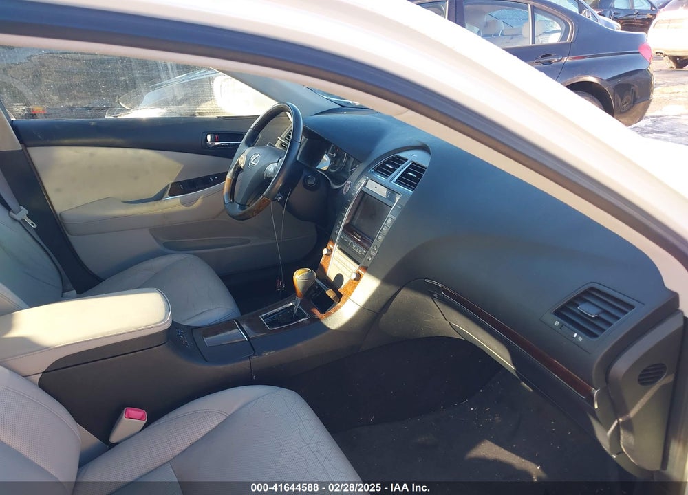 2010 LEXUS ES 350 VIN: JTHBK1EG3A2411816