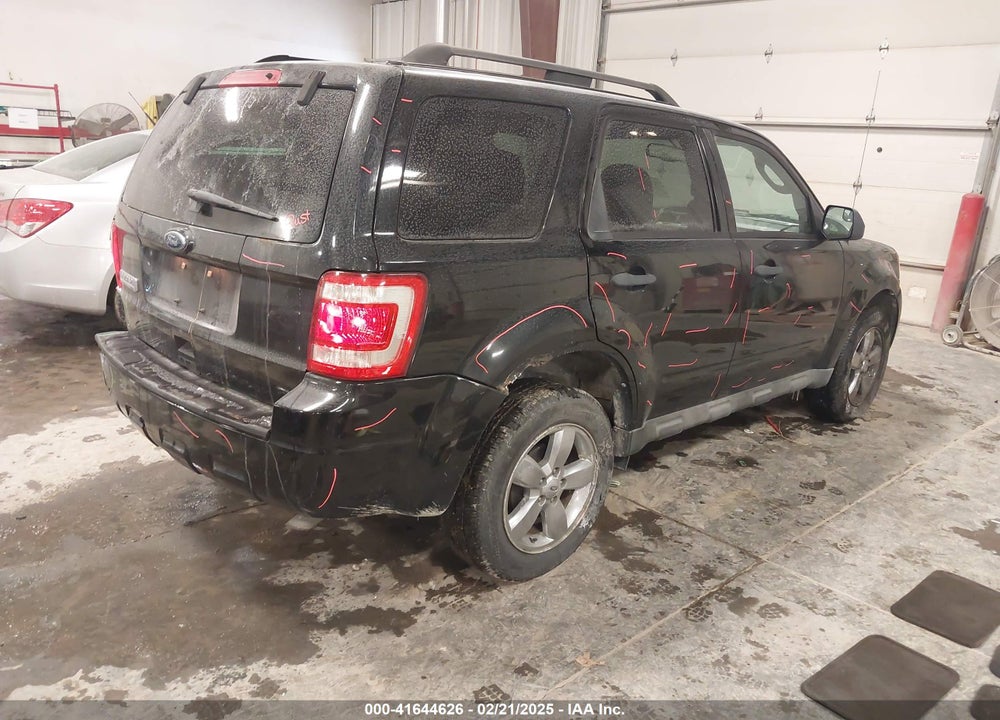 2010 FORD ESCAPE VIN: 1FMCU0D7XAKB31172