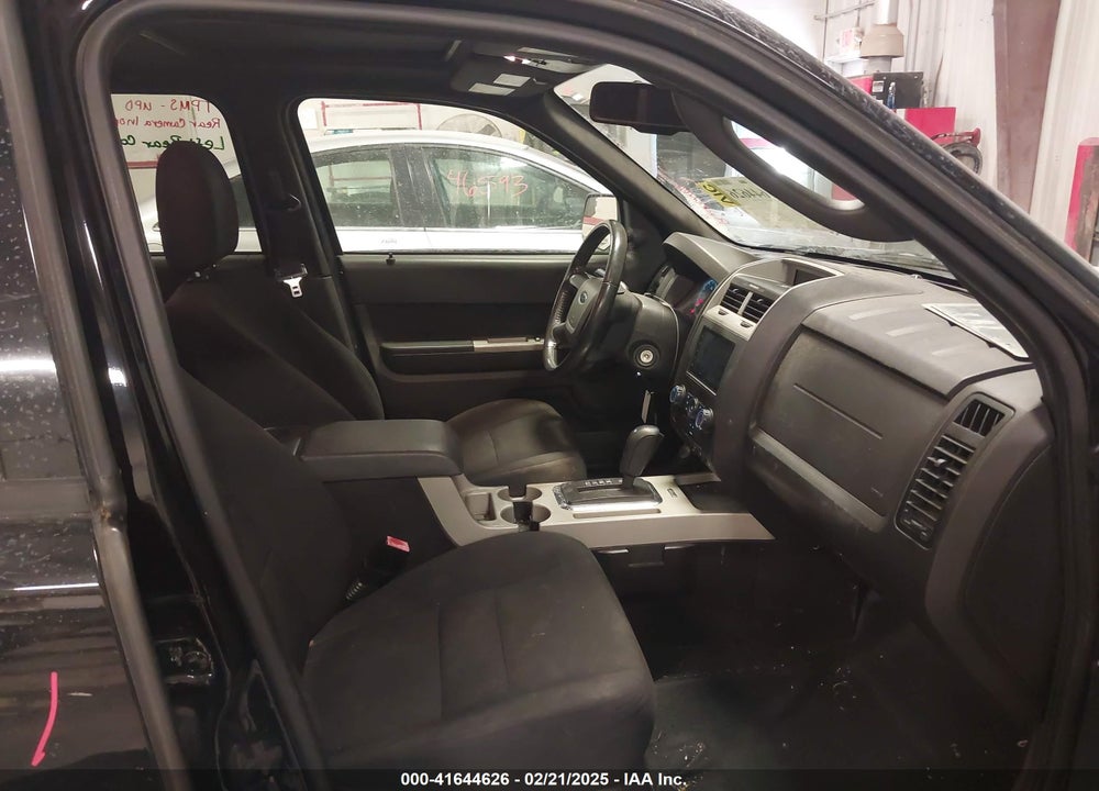 2010 FORD ESCAPE VIN: 1FMCU0D7XAKB31172