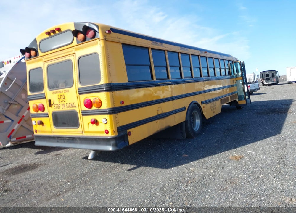2005 FREIGHTLINER CHASSIS FS65 VIN: 4UZAAXDC15CN93786