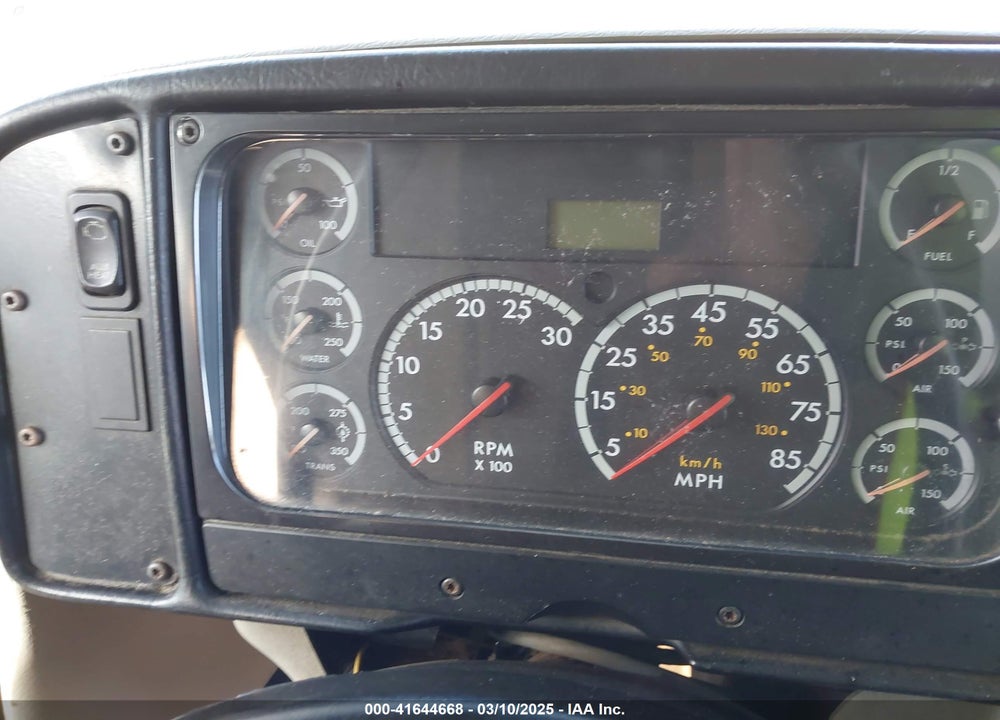 2005 FREIGHTLINER CHASSIS FS65 VIN: 4UZAAXDC15CN93786
