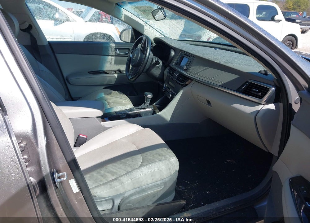 2016 KIA OPTIMA EX VIN: 5XXGU4L31GG120107