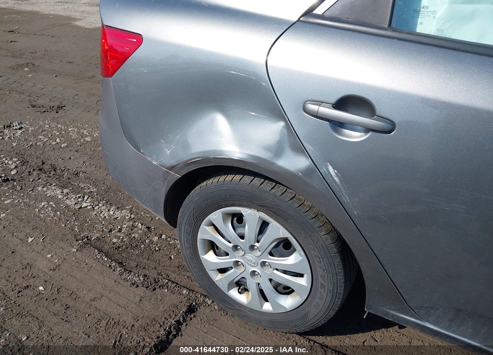2012 KIA FORTE VIN: KNAFU4A28C5632173
