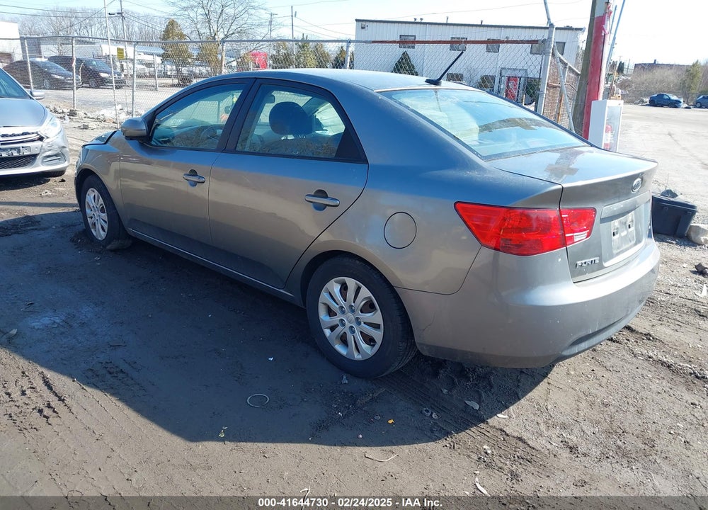2012 KIA FORTE VIN: KNAFU4A28C5632173