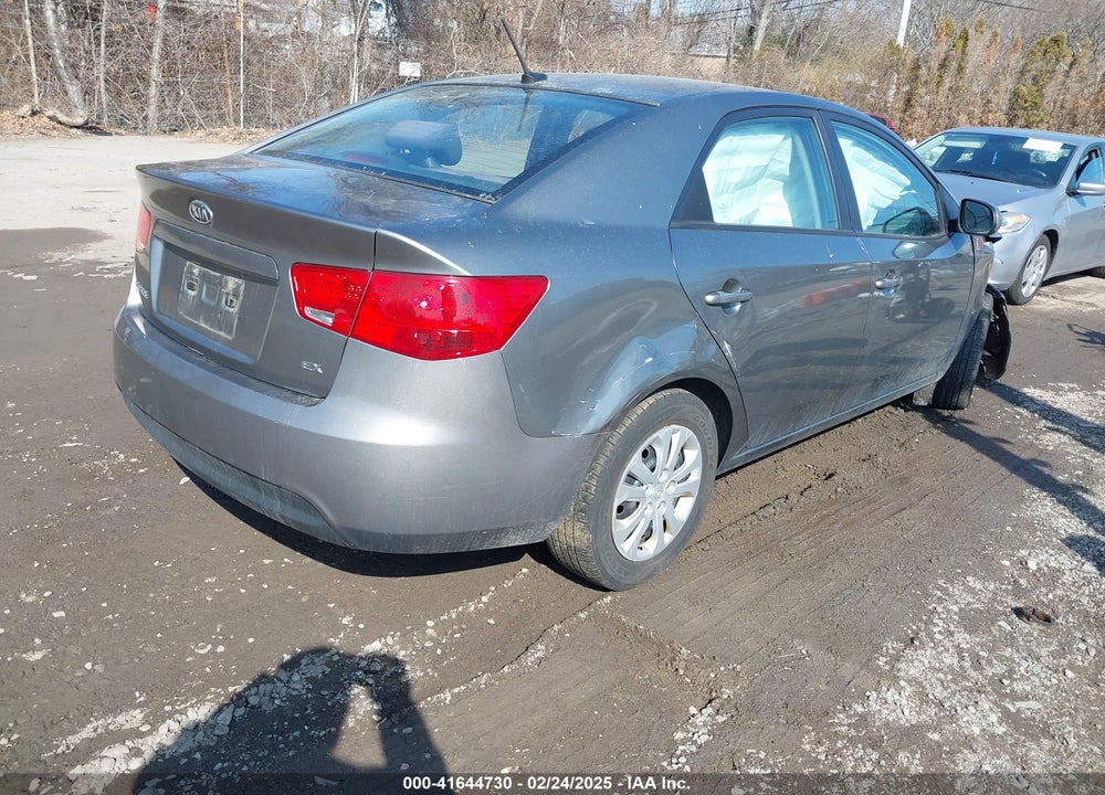 2012 KIA FORTE VIN: KNAFU4A28C5632173