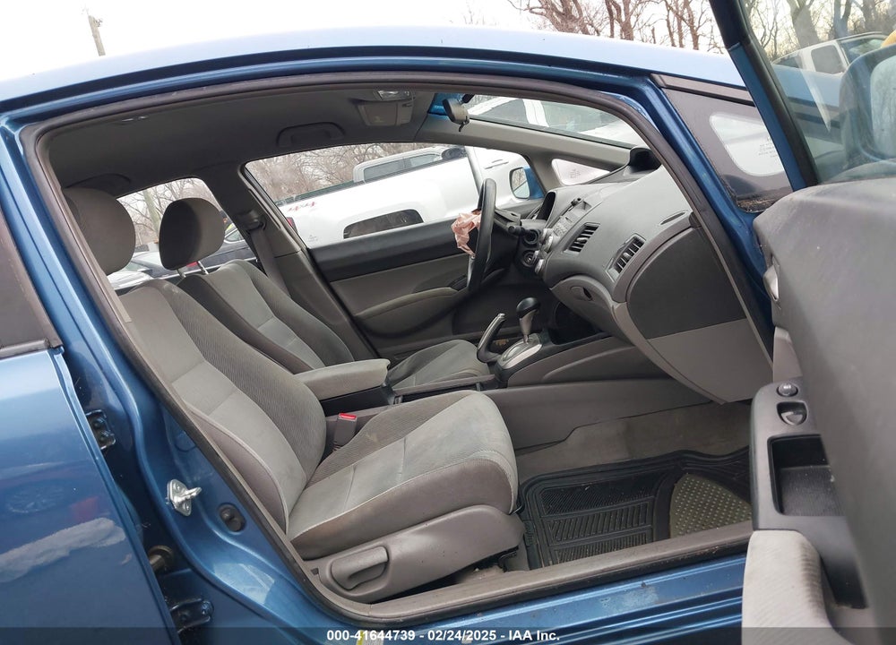 2010 HONDA CIVIC LX VIN: 19XFA1F57AE069471