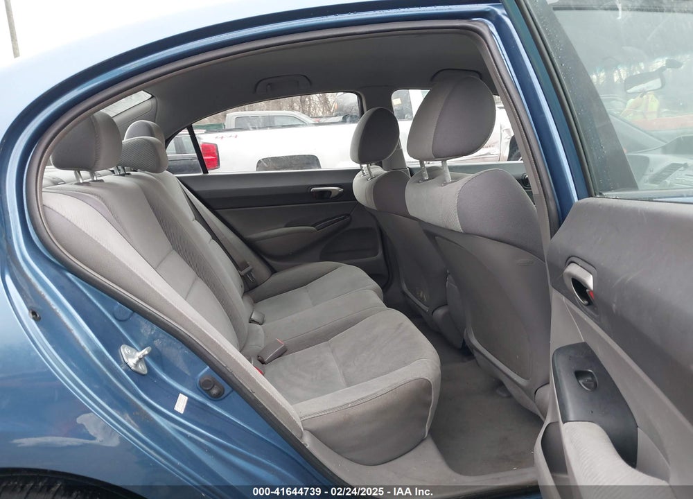 2010 HONDA CIVIC LX VIN: 19XFA1F57AE069471