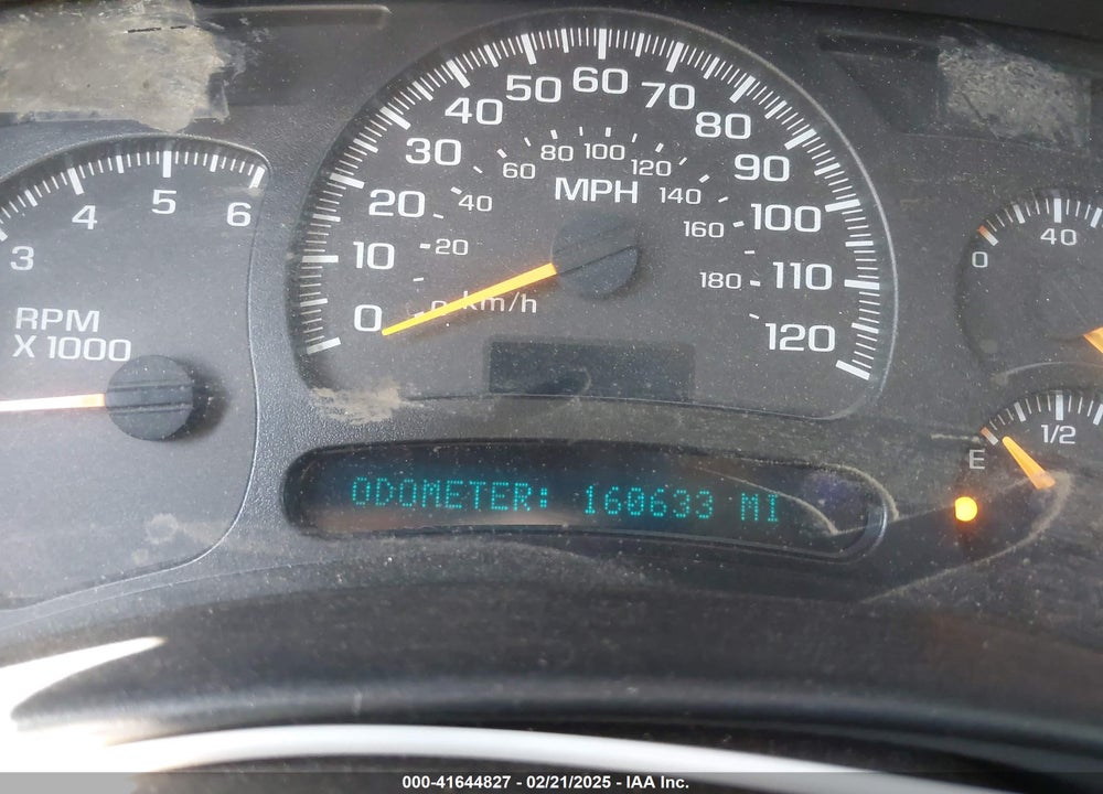 2005 CHEVROLET TAHOE LS VIN: 1GNEC13V85R255385