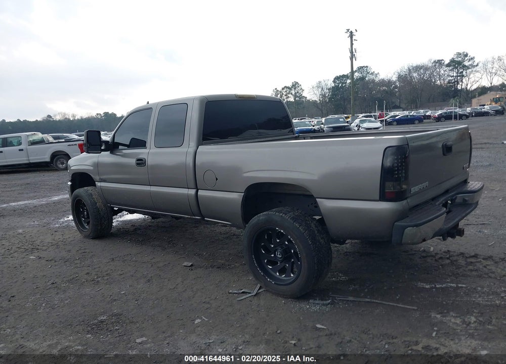 2007 GMC SIERRA 2500HD CLASSIC SLT VIN: 1GTHK29D47E186976