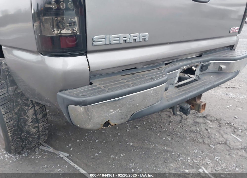 2007 GMC SIERRA 2500HD CLASSIC SLT VIN: 1GTHK29D47E186976