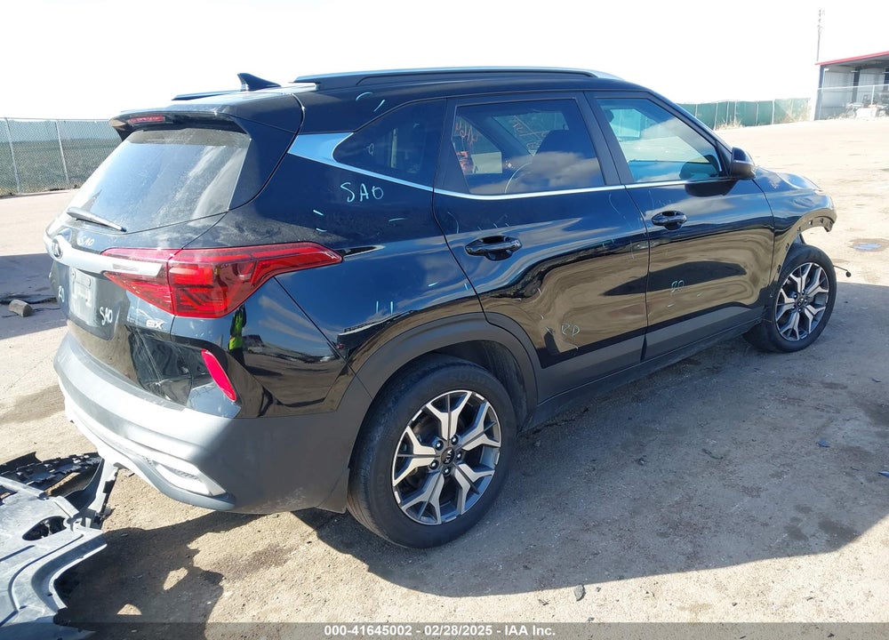 2021 KIA SELTOS EX VIN: KNDERCAA6M7110505